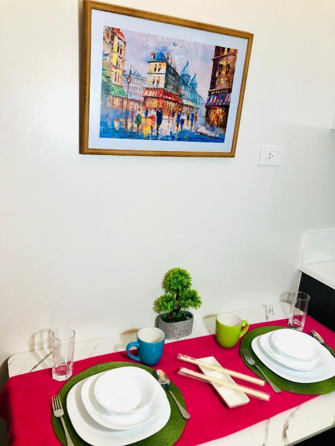 Air Residence 1Br With Balcony Free Netflix And Disney Plus Manila Esterno foto