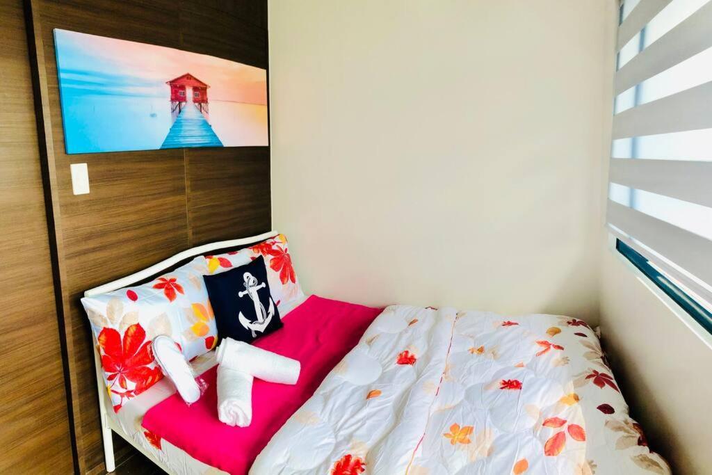 Air Residence 1Br With Balcony Free Netflix And Disney Plus Manila Esterno foto