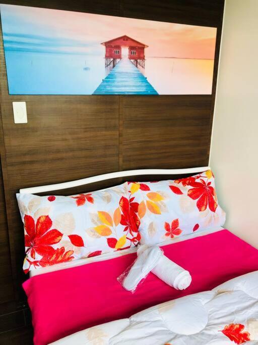 Air Residence 1Br With Balcony Free Netflix And Disney Plus Manila Esterno foto