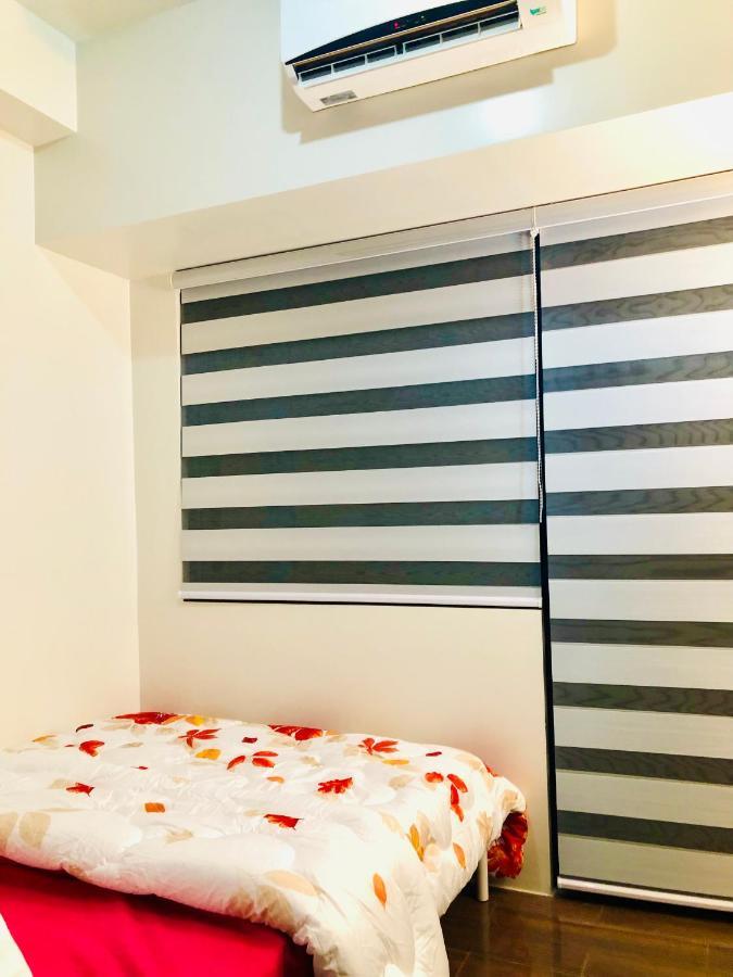Air Residence 1Br With Balcony Free Netflix And Disney Plus Manila Esterno foto